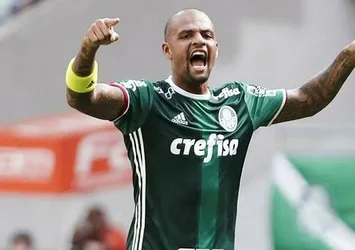Melo yine rahat durmadı!