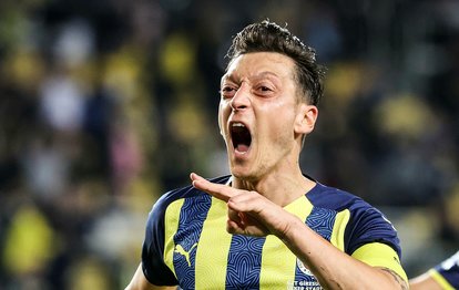 FENERBAHÇE HABERLERİ: Fenerbahçe’de Mesut Özil’den sakatlık açıklaması!