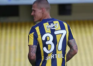Martin Skrtel Fenerbahçe’ye imza attı