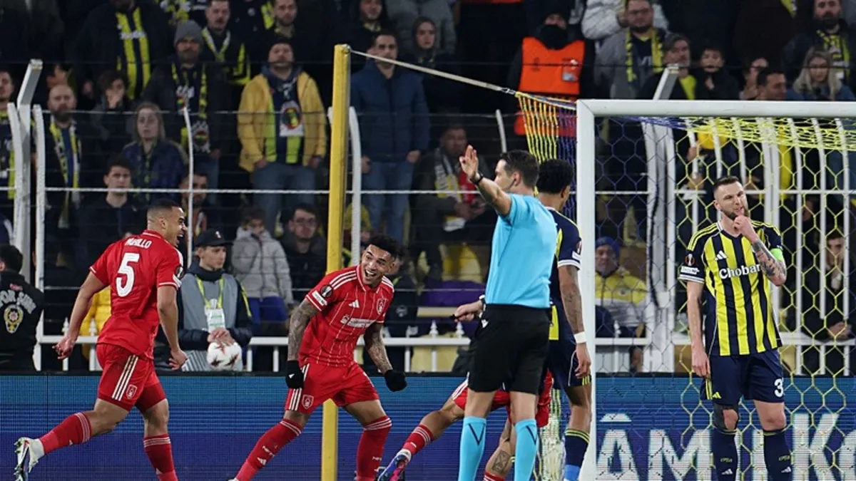 Fenerbahçe, Nottingham Forest karşısında penaltı bekledi!