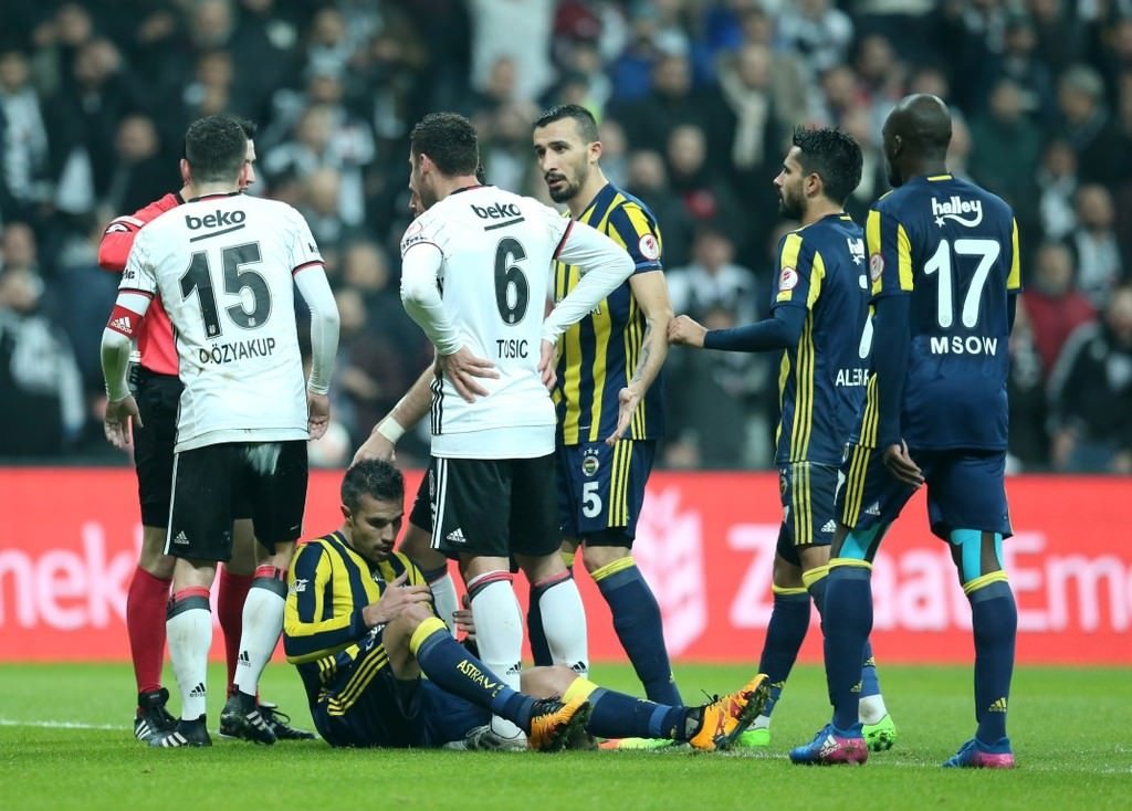 Robin van Persie’ye dava açıldı
