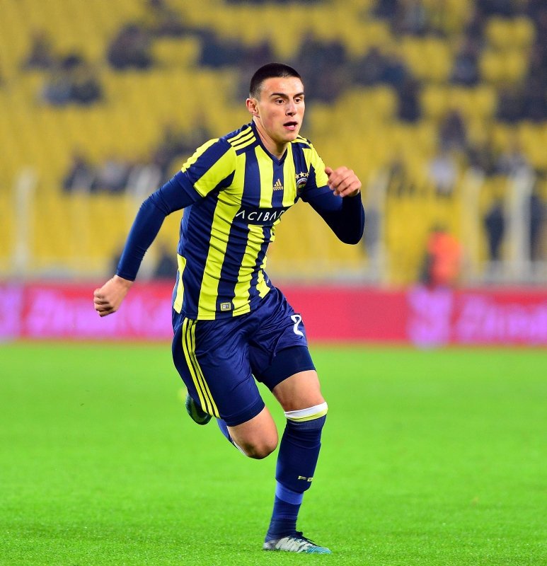 Devlerin gözü Eljif Elmas’ta