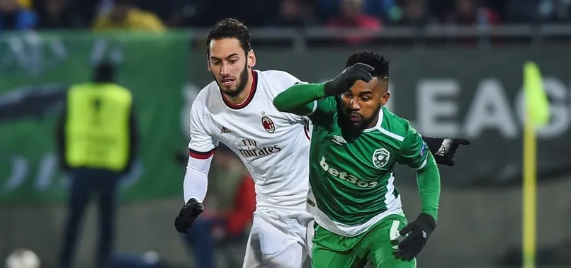 Hakan'lı Milan deplasmanda farklı kazandı