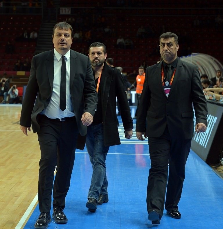Ergin Ataman’dan Aziz Yıldırım’a destek