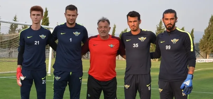 Akhisar kalecilerine güveniyor