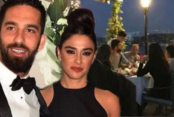 Arda Turan ile Aslıhan Doğan’ın barış fotoğrafı