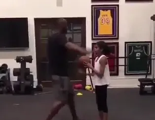Kobe Bryant'ın Gianna'yla yaptığı antrenman görüntüleri