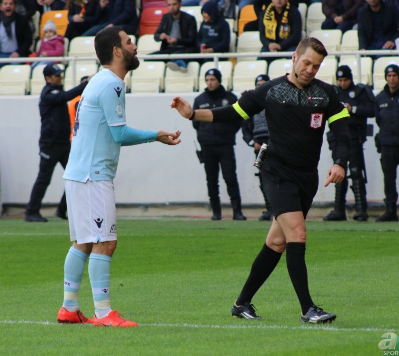 Usta yorumcudan flaş sözler! Galatasaray lehine hata yaparsan...