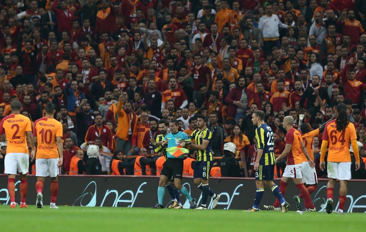 Yabancı cisim atan ikinci kişinin kimliği şaşırttı