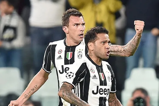 Fenerbahçe, Dani Alves'le anlaştı