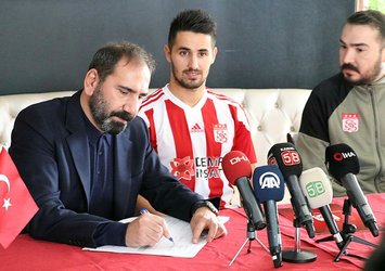 Sivasspor Hugo Vieira ile sözleşme imzaladı