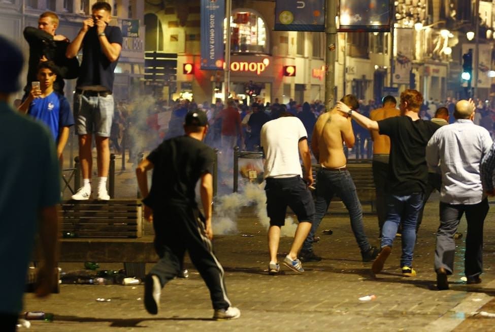 EURO 2016’ya leke düşüren holiganlar!