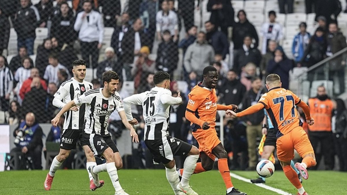 Beşiktaş 0-2 RAMS Başakşehir (MAÇ SONUCU - ÖZET) Kartal evinde ağır yara aldı! Beşiktaş 0-2 RAMS Başakşehir (MAÇ SONUCU - ÖZET) Kartal evinde ağır yara aldı!