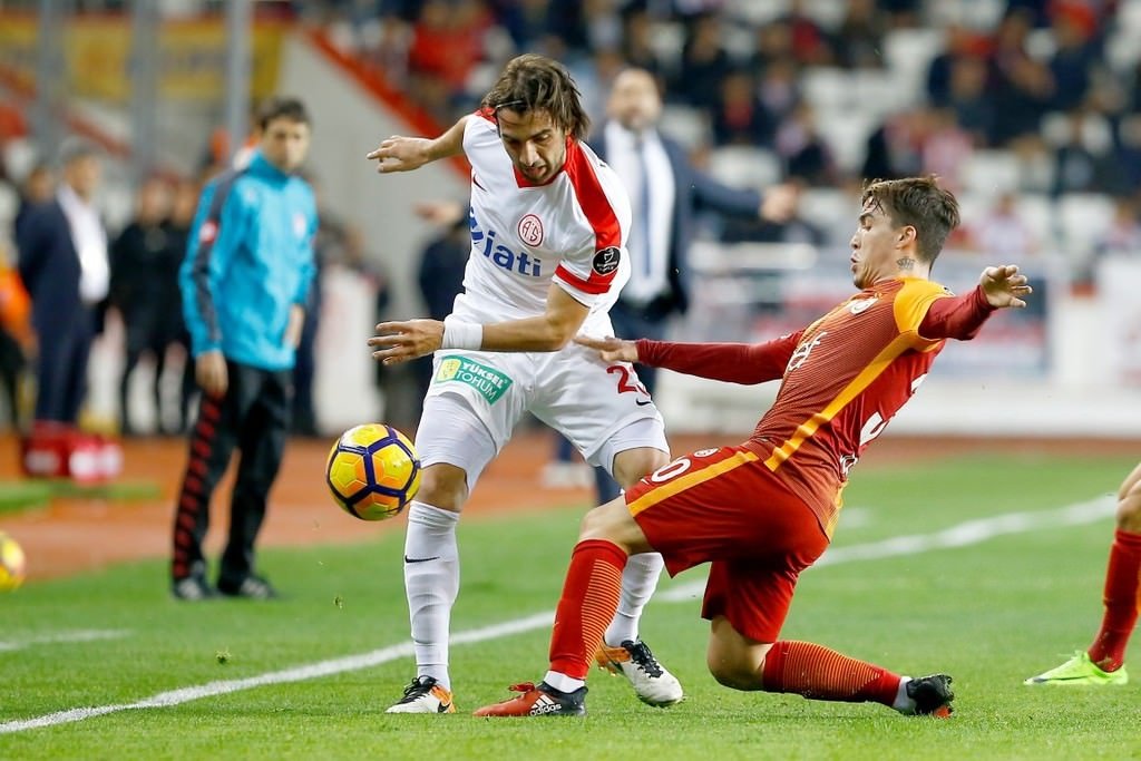 Antalyaspor-Galatasaray karşılaşmasından kareler