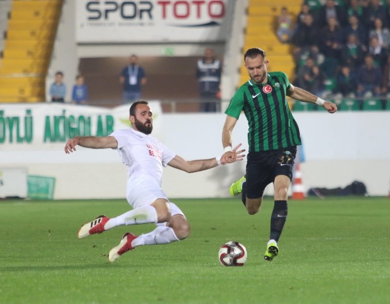 Akhisarspor - Ümraniyespor maçından kareler