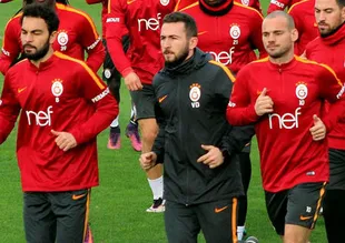 G.Saray'da Sneijder yok, Selçuk belirsiz