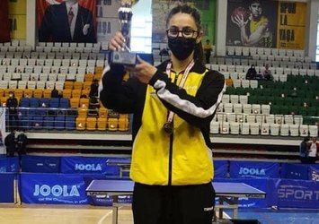 U19 Masa Tenisi'nde Özge Yılmaz Türkiye Şampiyonu oldu