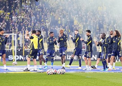 F.Bahçe’den tarihi ilk 11!