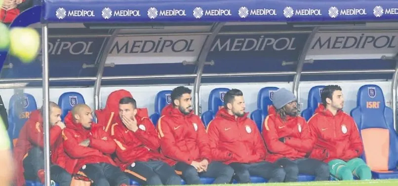 Galatasaray'ın yedek kulübesi el yaktı