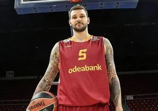 Vladimir Micov dönüyor
