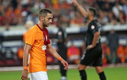 Galatasaray’a Hakim Ziyech’ten kötü haber!