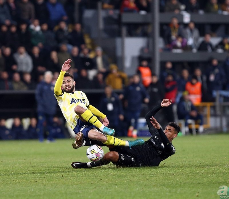 Arda Güler’i gördü gözyaşlarını tutamadı! İşte Ümraniyespor - Fenerbahçe maçından kareler