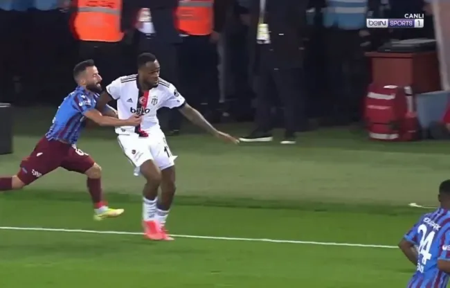 BEŞİKTAŞ HABERLERİ - Kartal Trabzonspor maçında 10 kişi kaldı! İşte Cyle Larin ve Siopis arasında yaşananlar... - 2