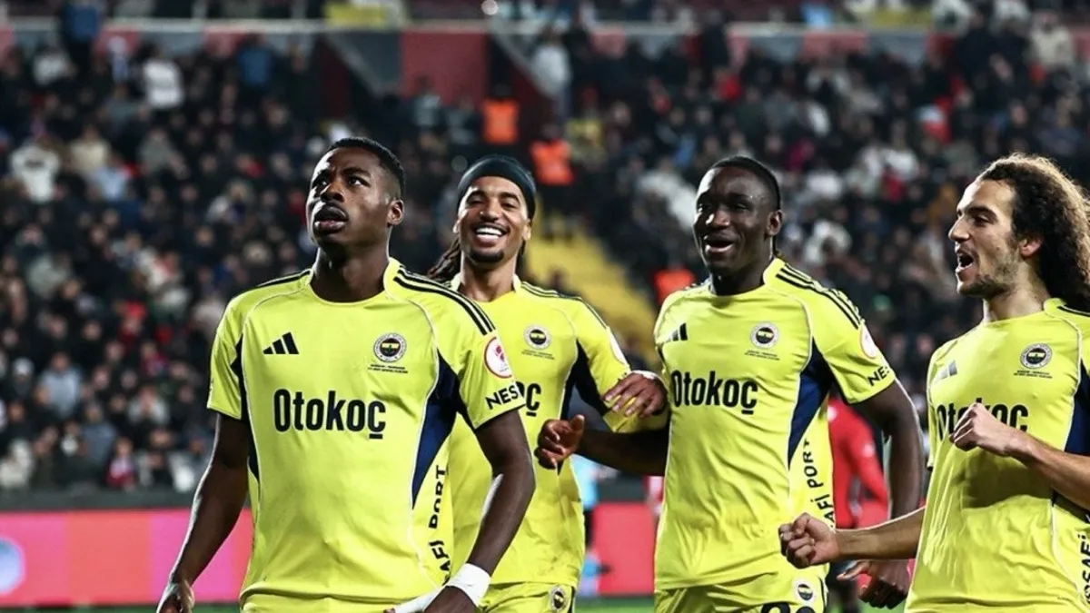 Fenerbahçe'de sürpriz ayrılık ihtimali! Devre arasında gelmişti