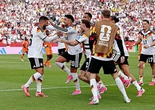 Almanya son 32 biletini kaptı!