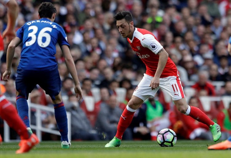 Mesut Özil’den Beşiktaş açıklaması