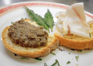 Crostini di Fegatini Toscani yapılışı, malzemeleri ve püf noktaları nelerdir?