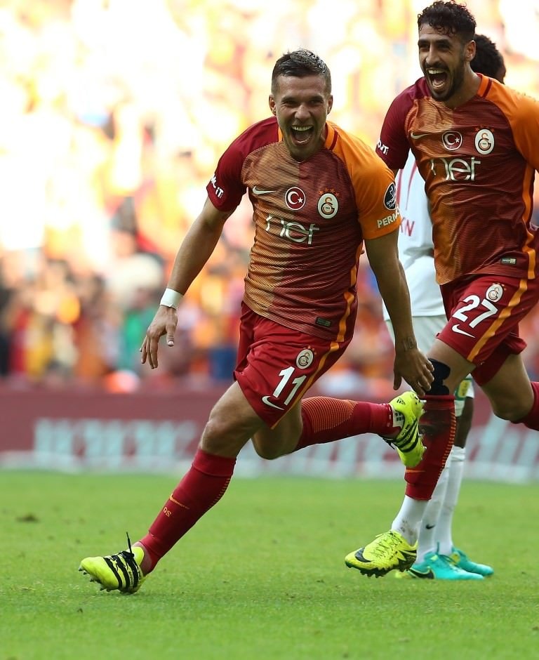 Podolski için 10 milyon Euro