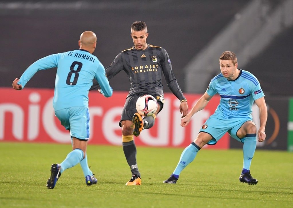 Feyenoord - Fenerbahçe mücadelesinden kareler