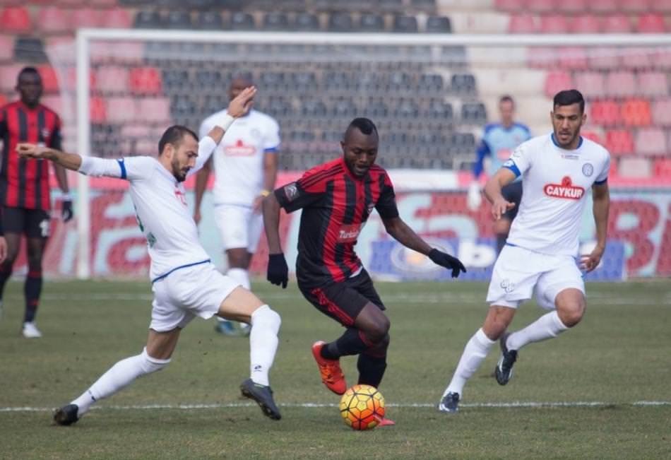 Süper Lig’e hakem hataları damga vurdu