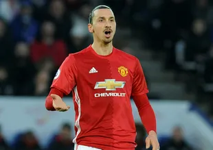 Manchester United, Ibrahimovic'le yolları ayırdı