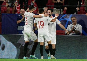 Sevilla Devler Ligi'nde siftah yaptı!