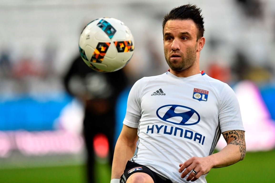 Mathieu Valbuena, Galatasaray’ı takipte