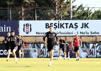 Beşiktaş Hari Vukas ile çalıştı!