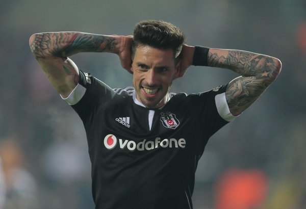 Fikret Orman’dan Jose Sosa’ya rest!
