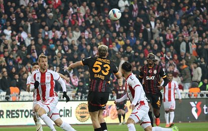 Galatasaray 10 kişi kaldı! İşte o pozisyon