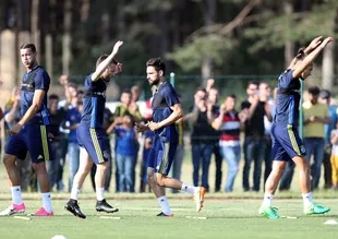Fenerbahçe'de yeni sezon hazırlıkları sürüyor