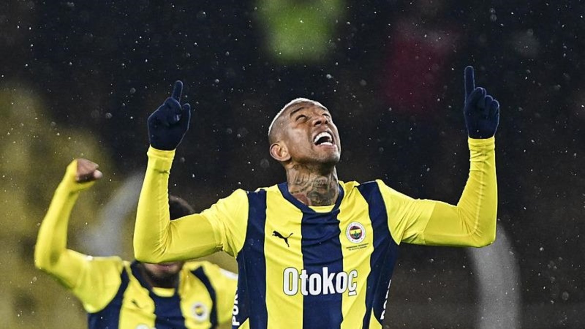 Fenerbahçe'de Talisca'dan hat-trick! Fenerbahçe'de Talisca'dan hat-trick!