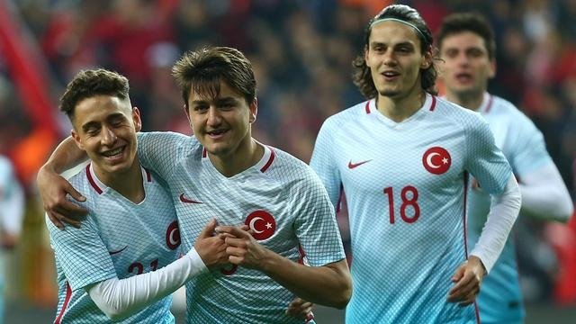 Emre Mor, gitmek istediği takımı açıkladı