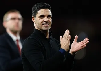Premier Lig'de şampiyon Arsenal!