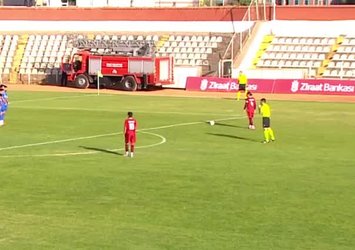 Tokat - Erbaa maçında müthiş gol! Kaleciyi çaresiz bıraktı