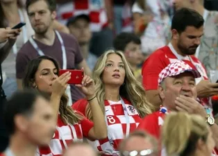 Rusya'da tribünleri sallayan 50 güzel