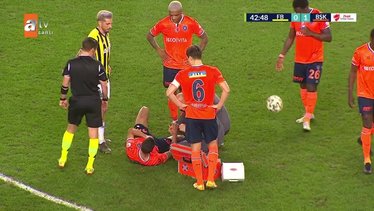 Fenerbahçe'de Mauricio Lemos Başakşehir maçında kırmızı kart gördü