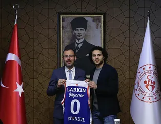 Shane Larkin Türk kimliğini aldı