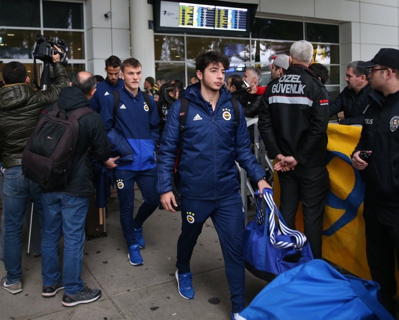 Fenerbahçe efsanesi transferi açıkladı!