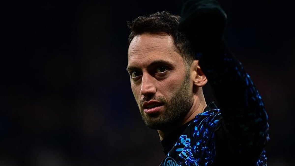 Inter'de Hakan Çalhanoğlu Napoli'ye penaltıdan attı! İşte o gol